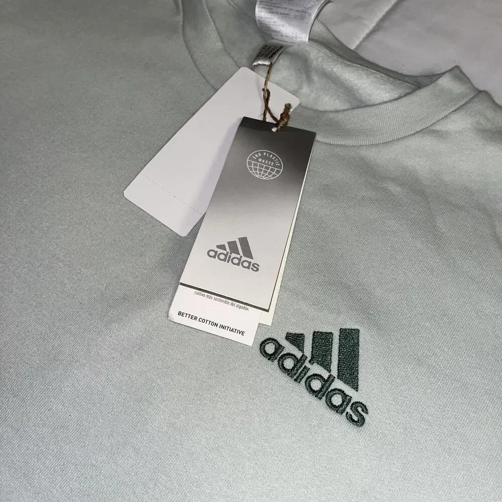 New W Tags Adidas $45 Feel Cozy Sweatshirt Men’s Medium Sports Crewneck pullover